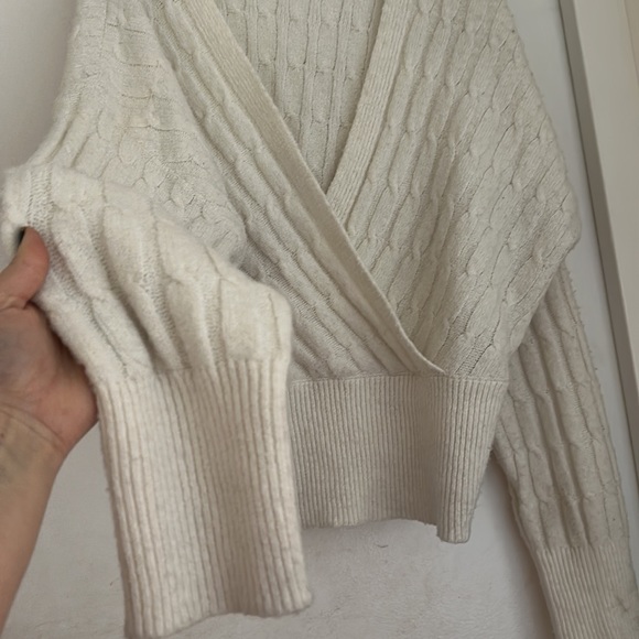 White sweater - Picture 2 of 6